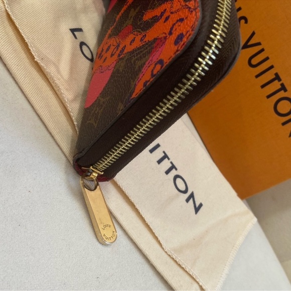 LOUIS VUITTON LIMITED EDITION Monogram Ramages Zippy Wallet - Picture 4 of 9